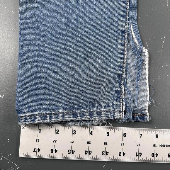 Levis 501 Jeans Womens 28x32 Blue Light Wash Factory Distessed Premium Quality - Picture 6 of 10